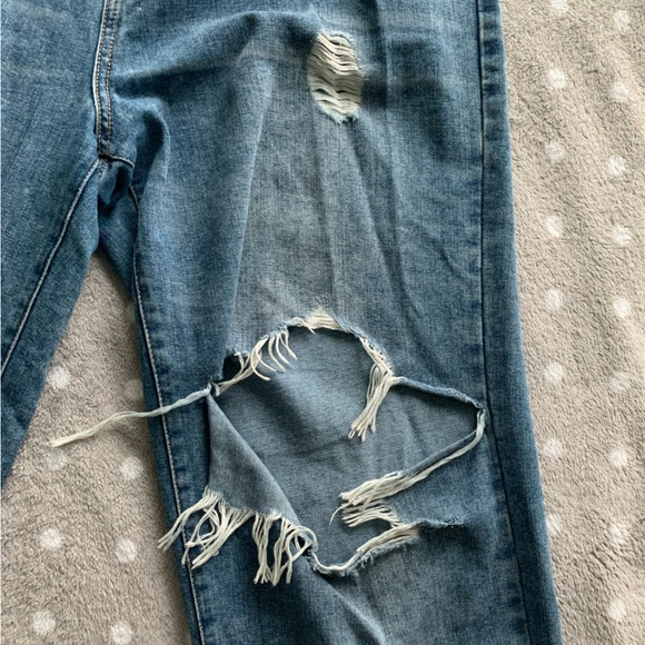 Ripped high rise jeans - Picture 4 of 7